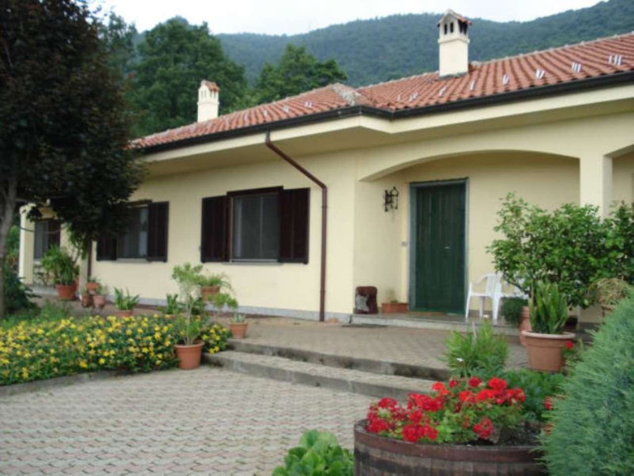 Villa ROCCA CANAVESE vendita  Centro  Martinetto Immobiliare srl