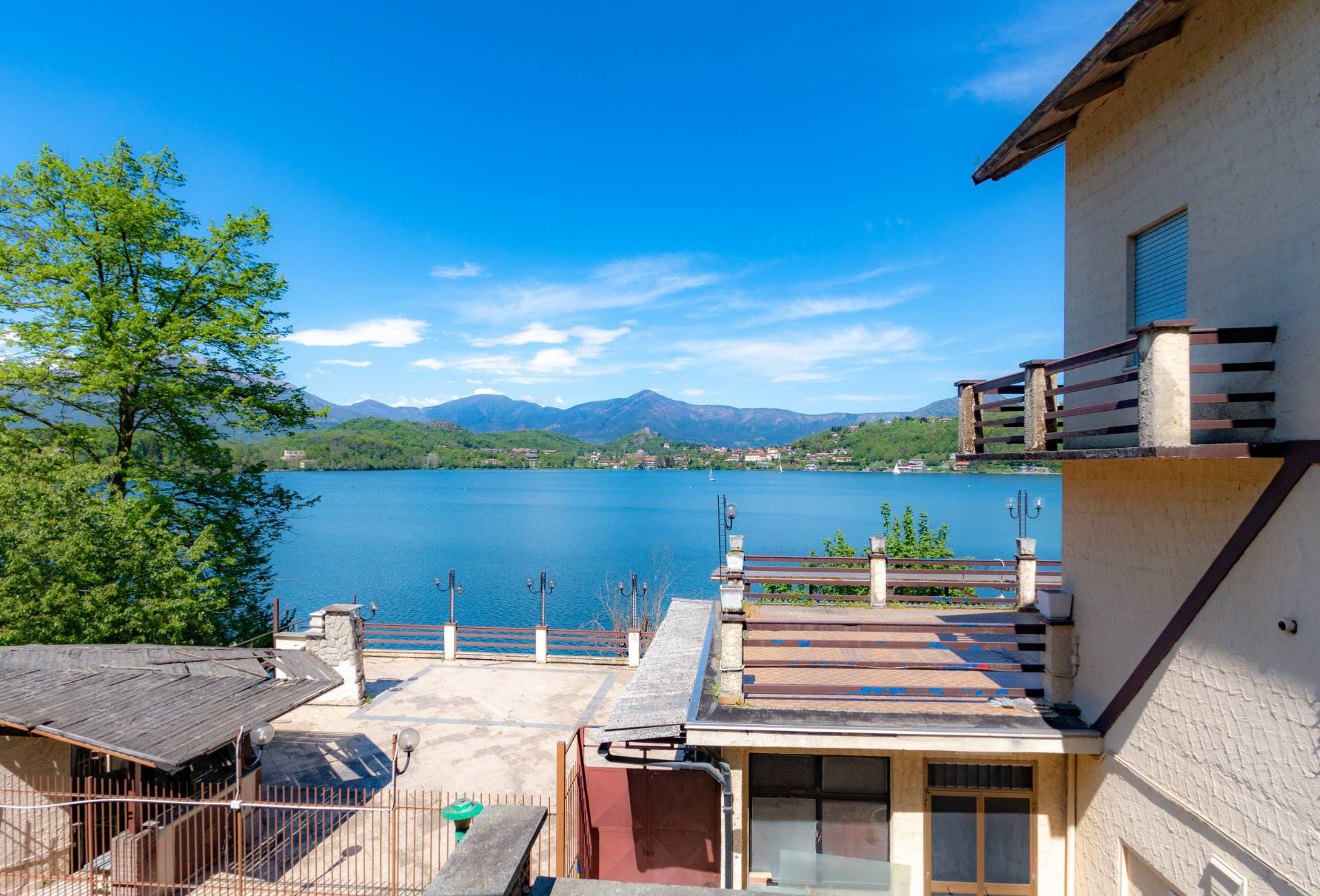 Stabile intero - Palazzo AVIGLIANA vendita  Lago  Chiusano & C. Immobiliare