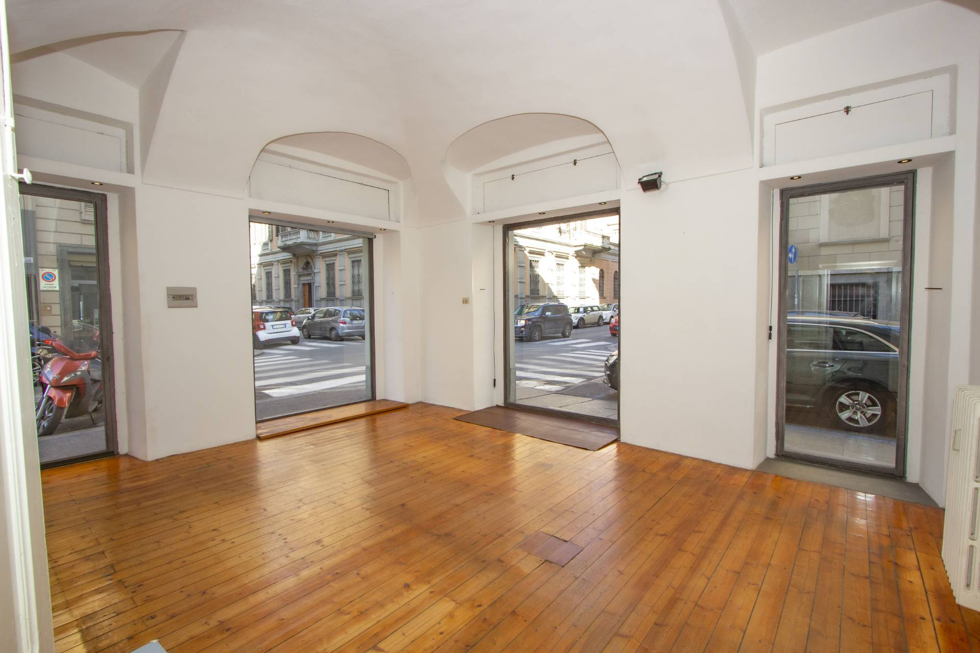 Negozio - Loc.Com. TORINO affitto  Centro  Chiusano & C. Immobiliare