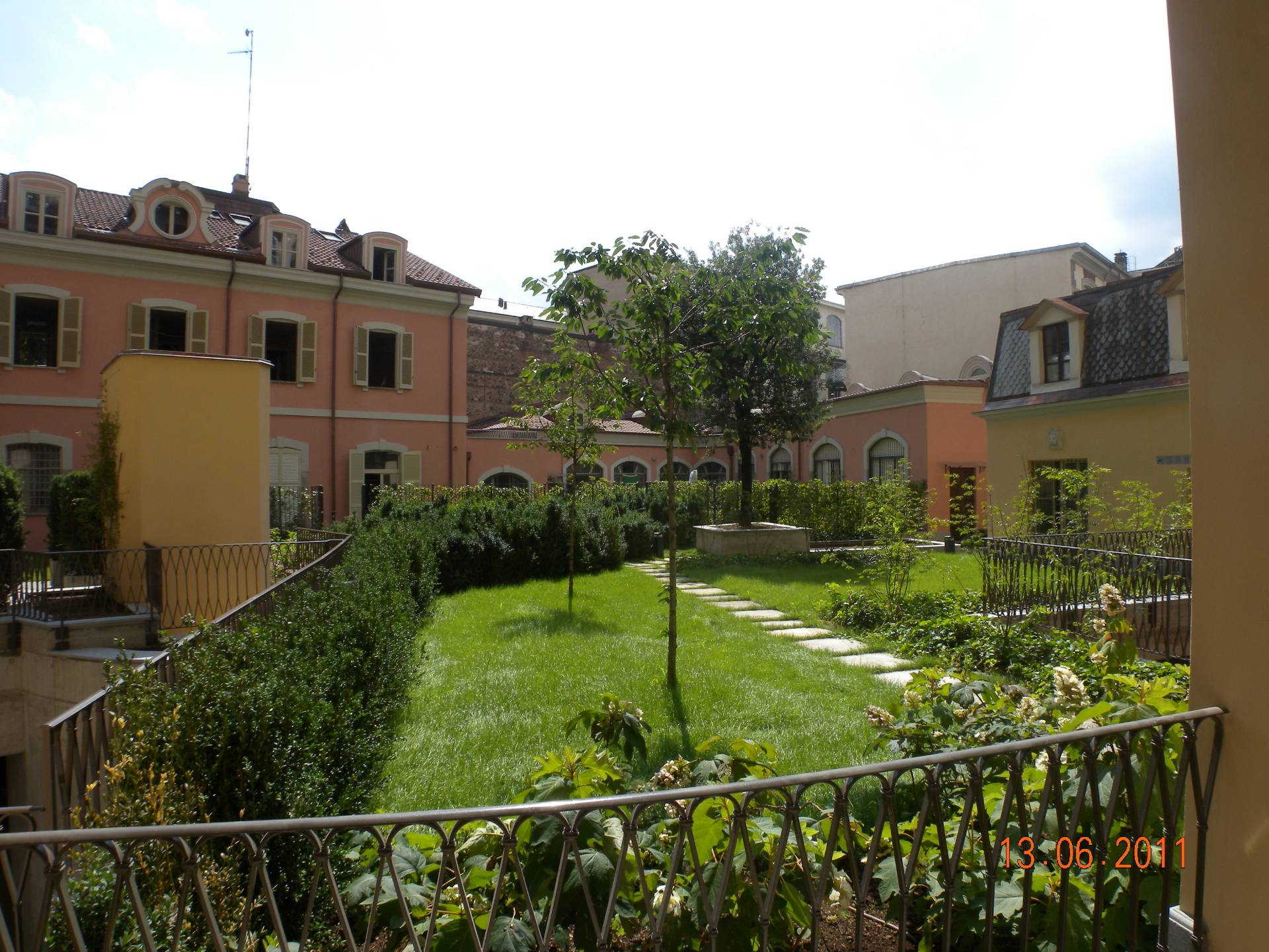 Negozio - Loc.Com. TORINO vendita  Centro  HASTON & ASTON S.N.C.