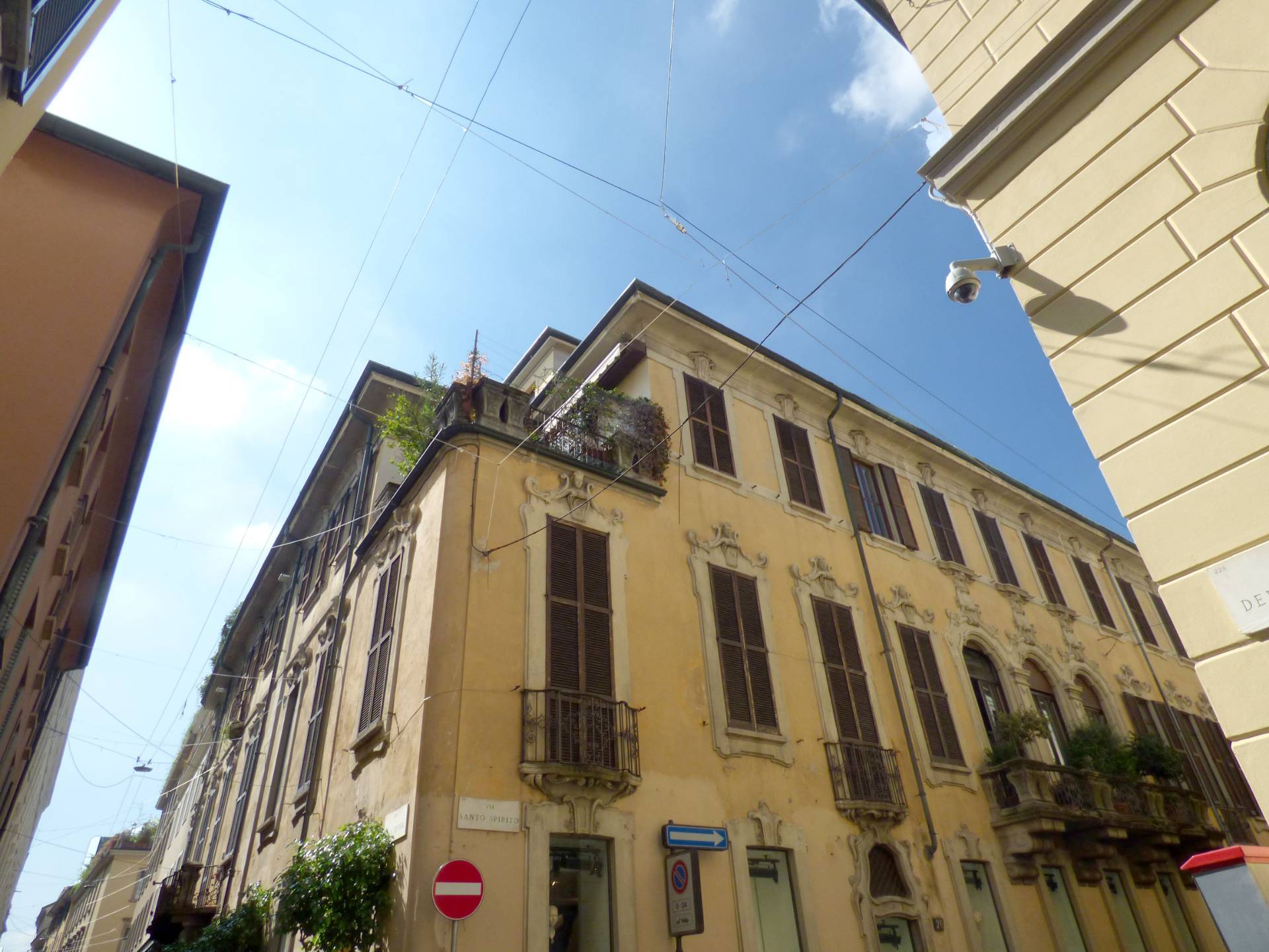 Negozio - Loc.Com. MILANO affitto  Centro Storico  Chiusano & C. Immobiliare