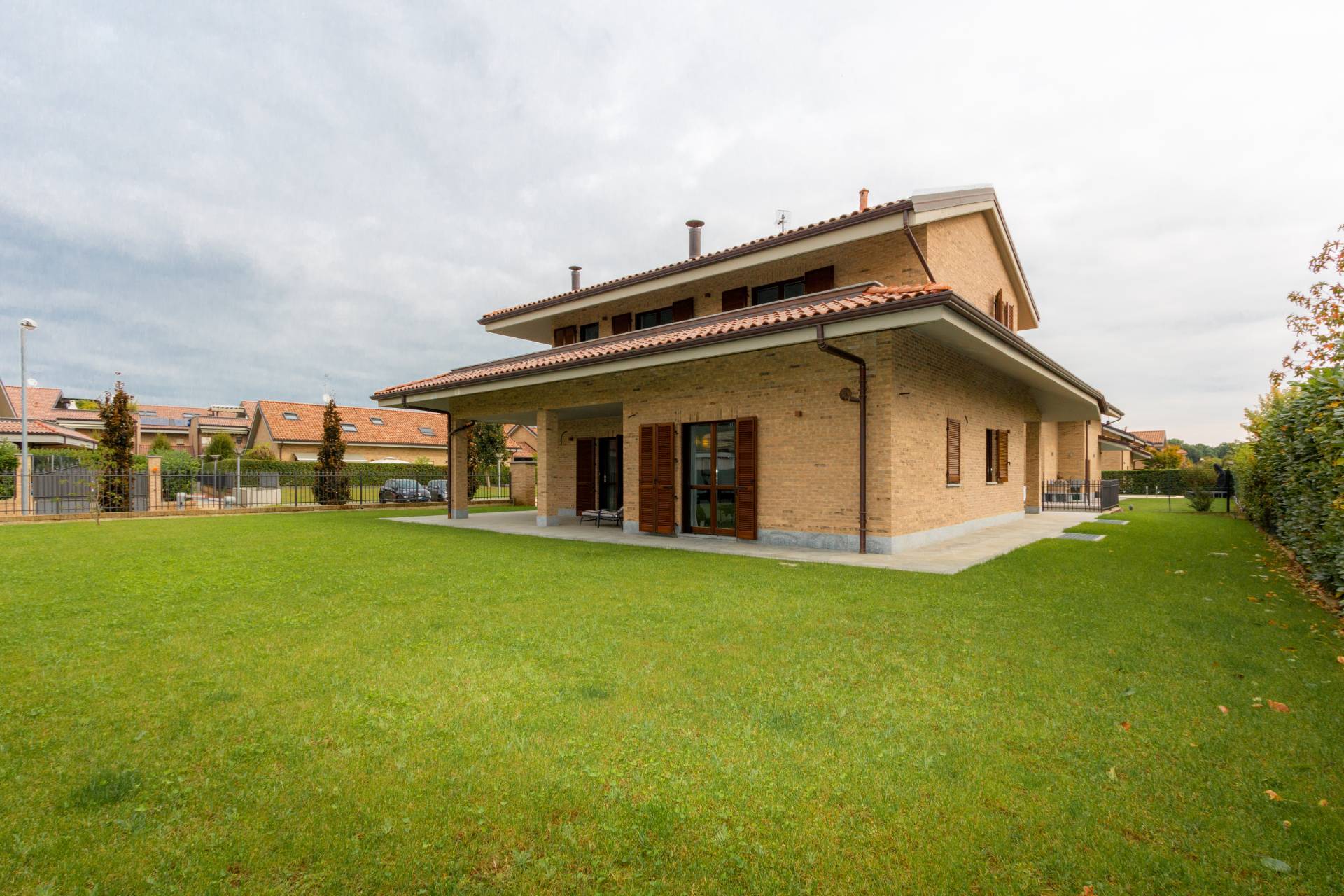  vinovo vendita quart: villaggio i cavalieri chiusano-&-c.-immobiliare