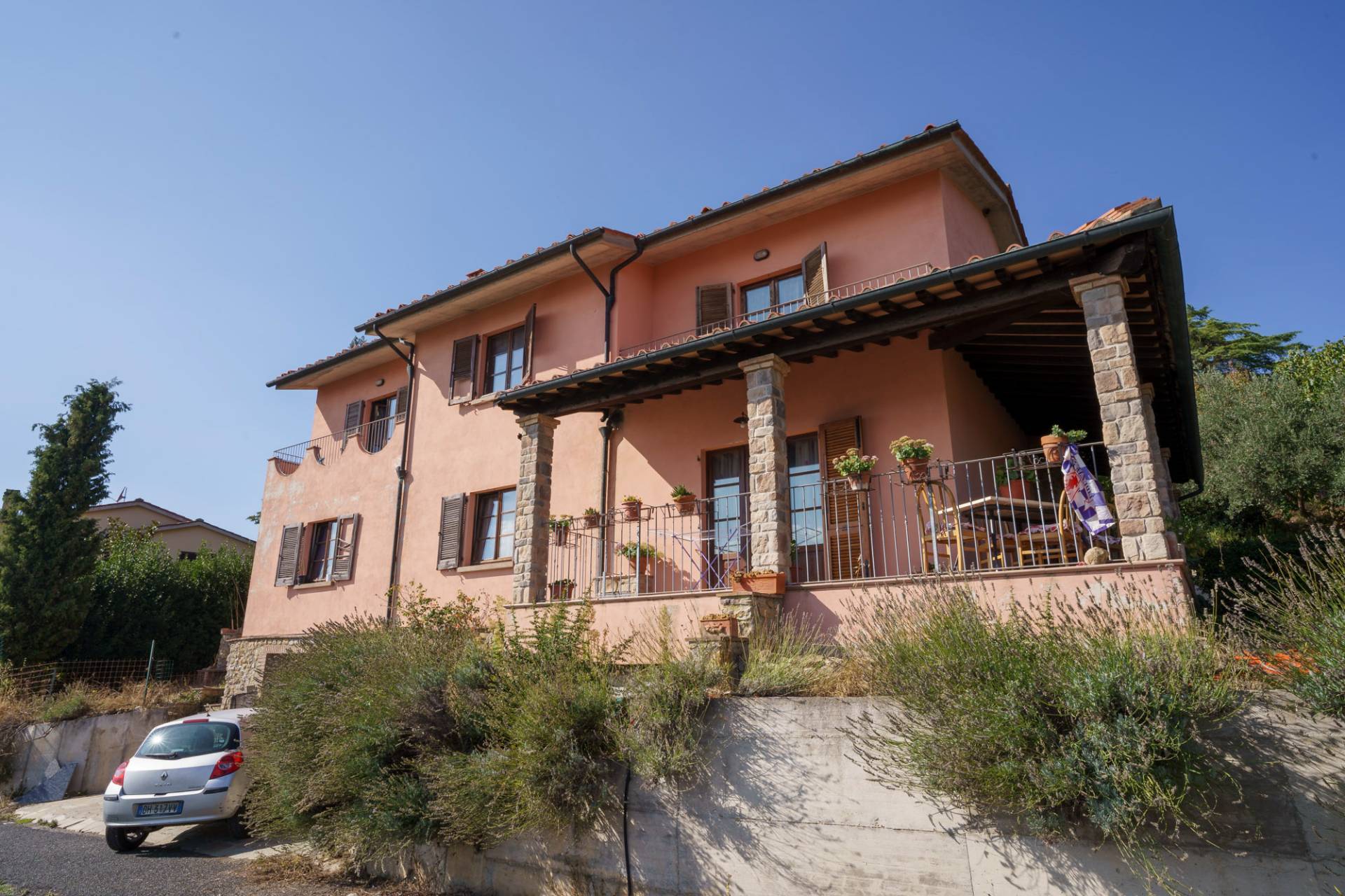 Villa for Sale to Volterra