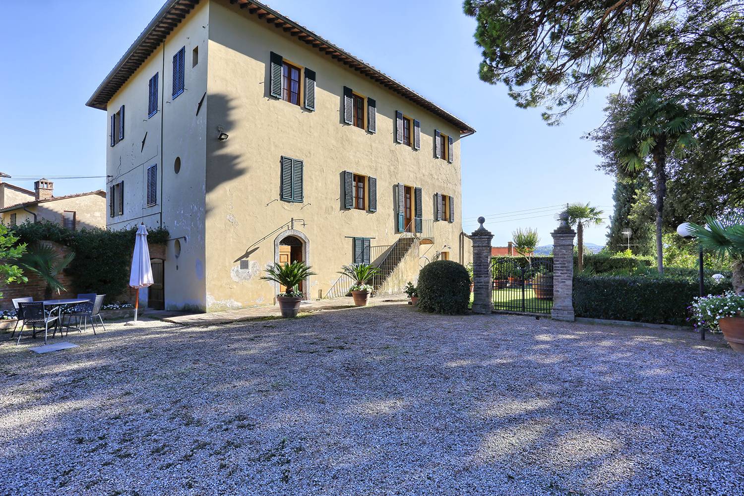 Historic Villa for Sale to Poggibonsi