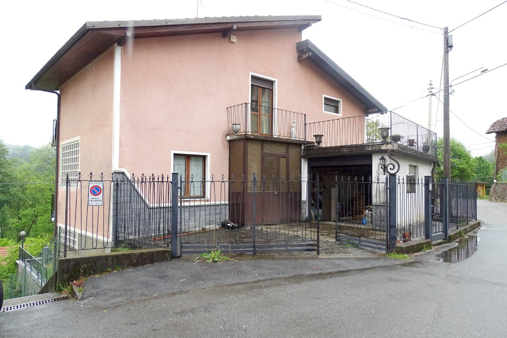 villa in Frazione Lovario a Borgosesia