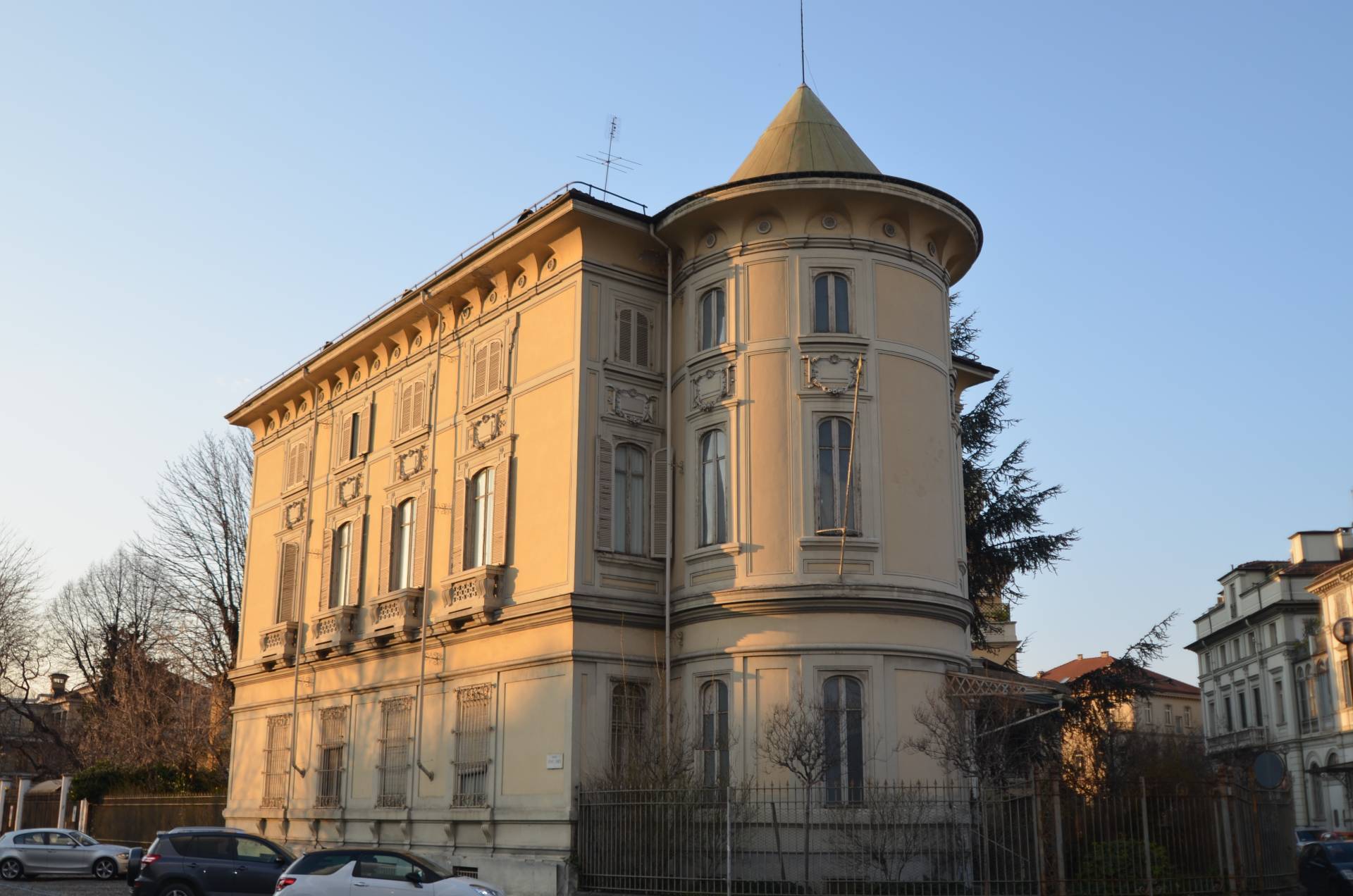 Stabile - Palazzo - Crocetta