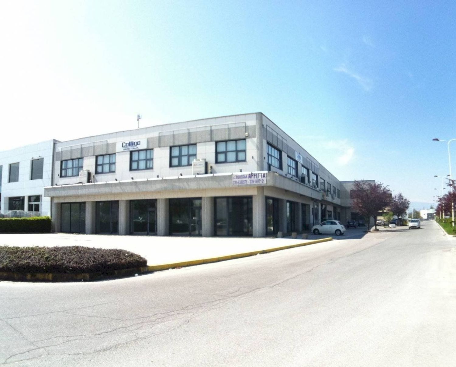 Locale commerciale in affitto