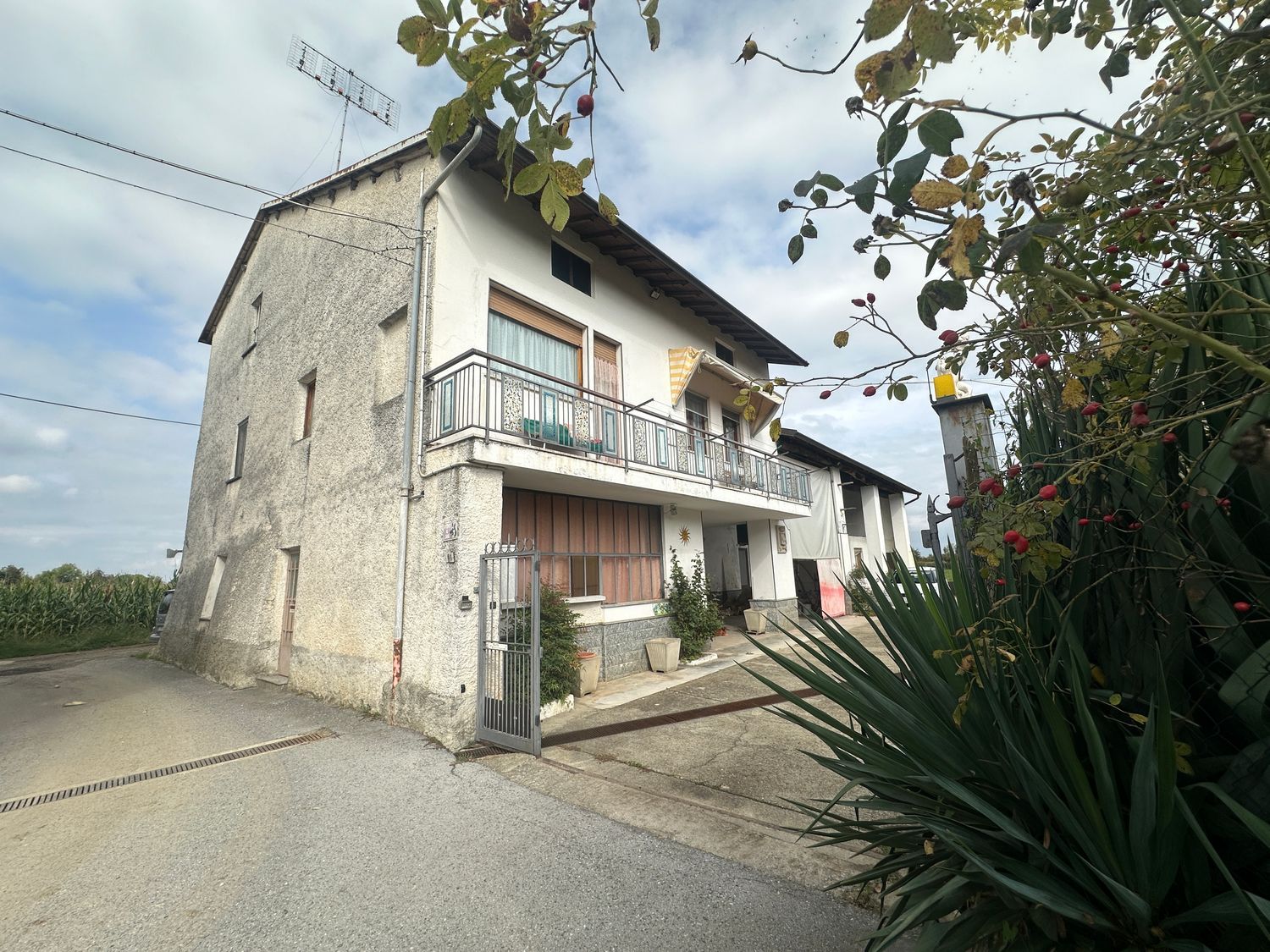 Casa indipendente in vendita