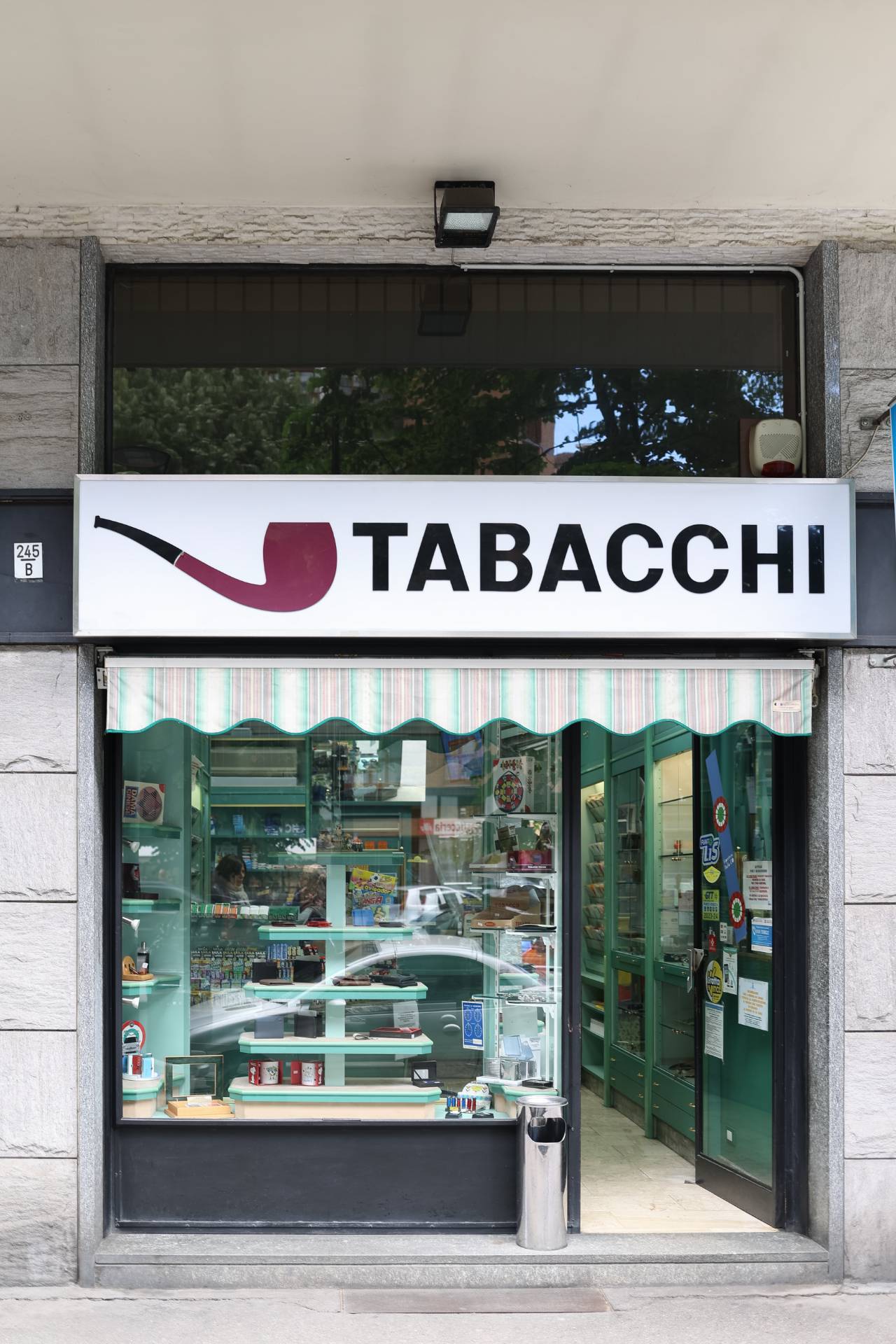 Attività Commerciale - Tabaccheria in Vendita a Torino