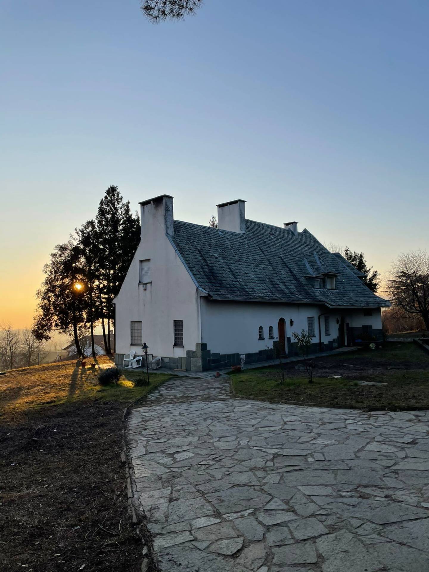 Casa indipendente in vendita