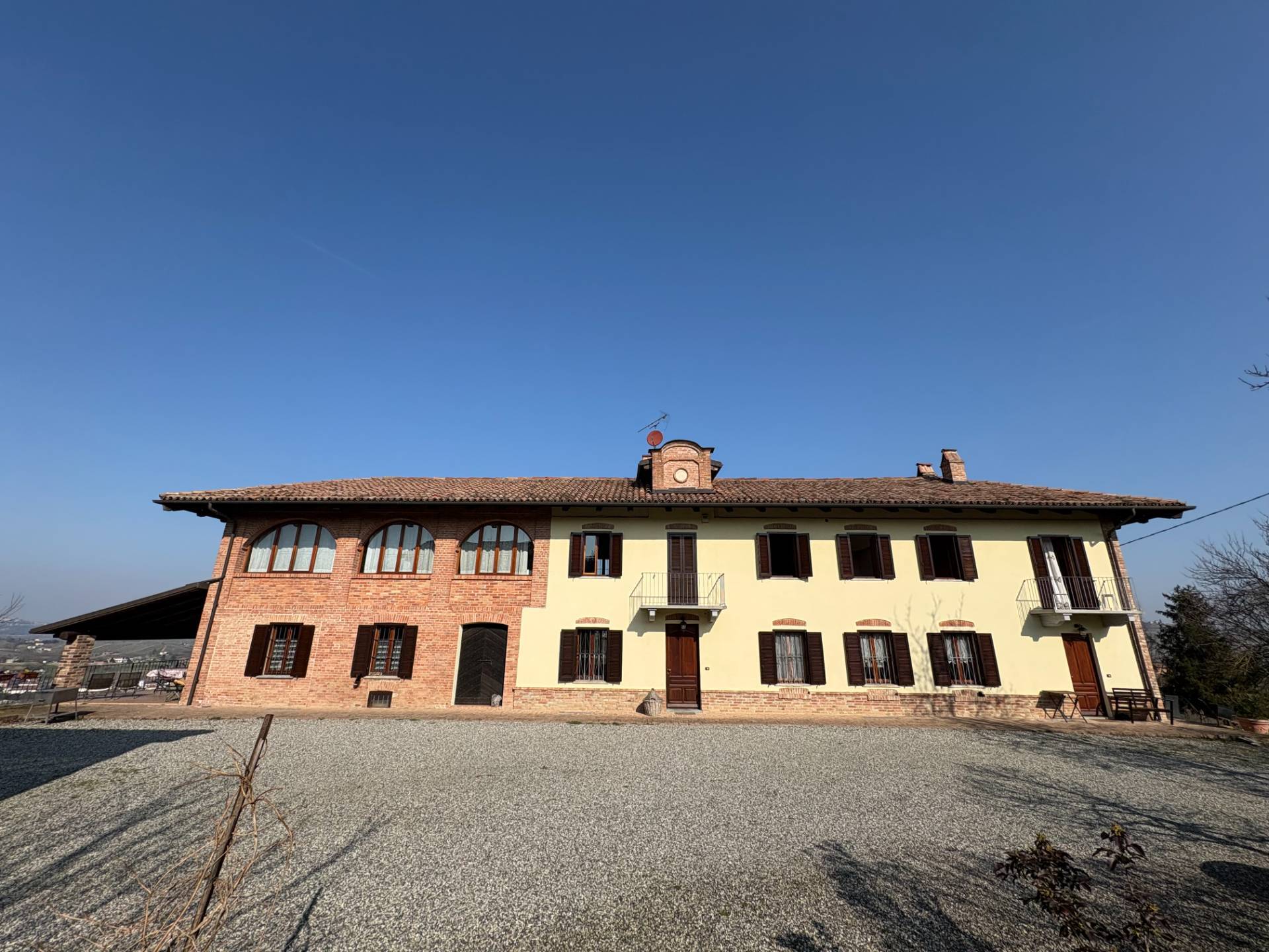 Cascina in vendita