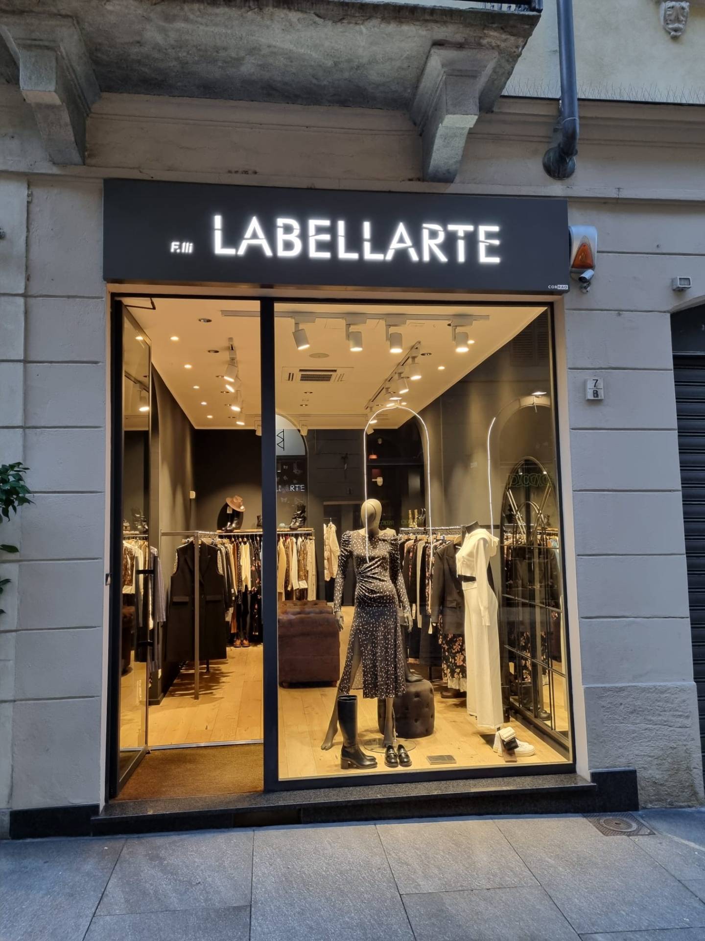 Attività commerciale in affitto a Torino (TO)