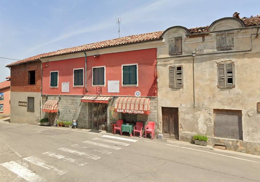 Locale commerciale in vendita