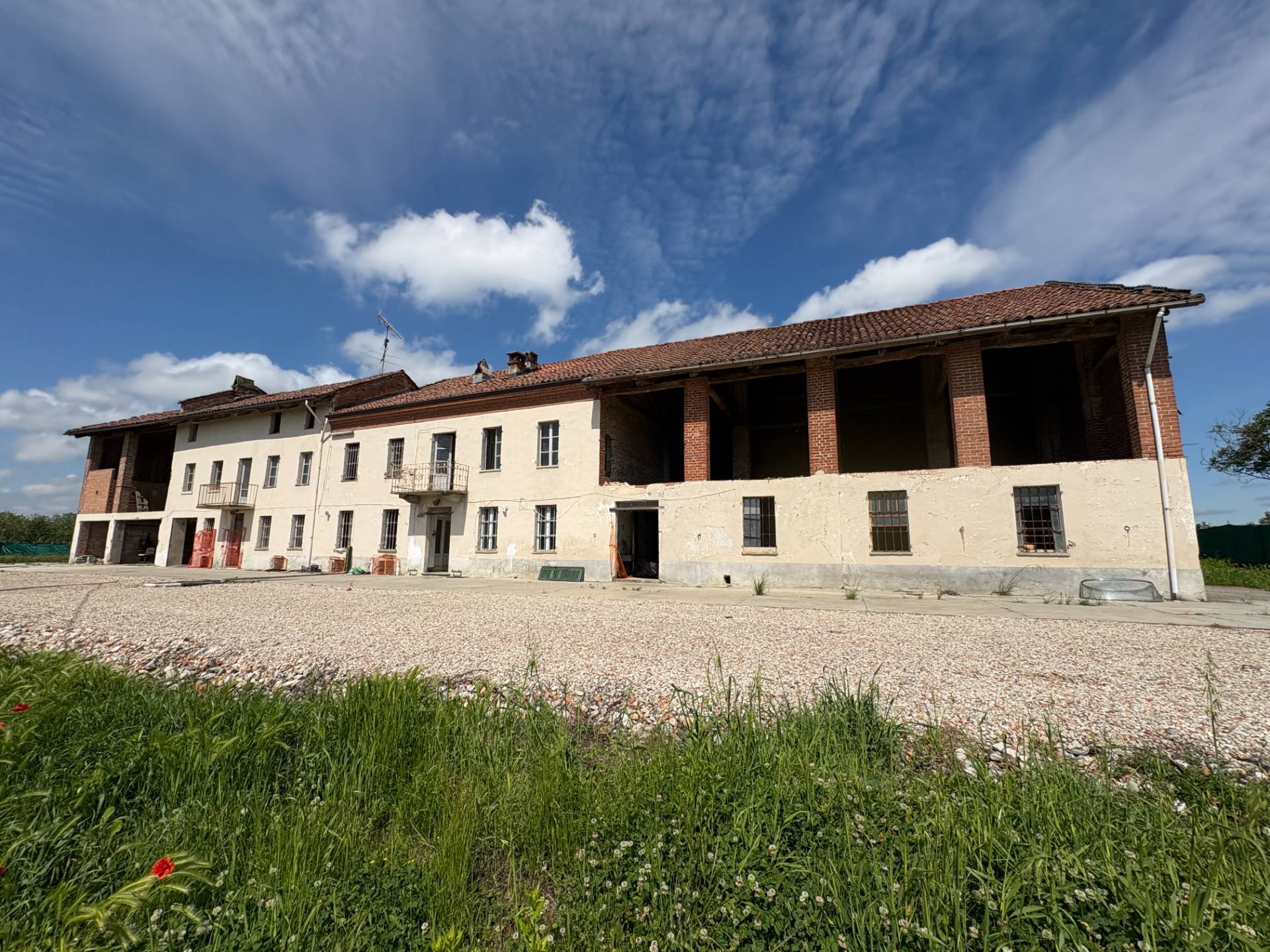 Cascina in vendita