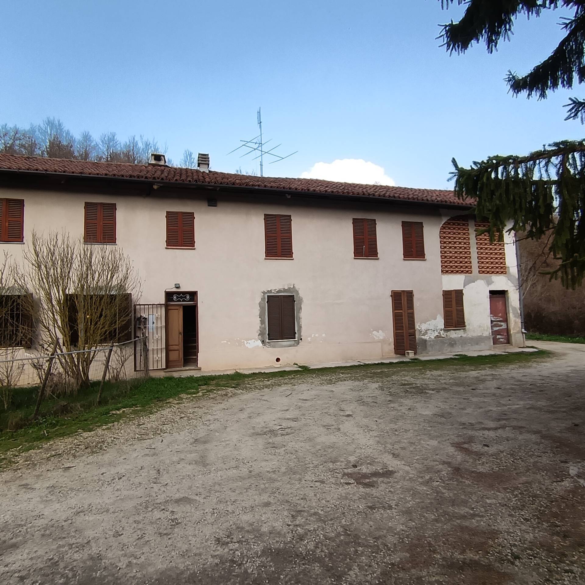 Cascina in vendita