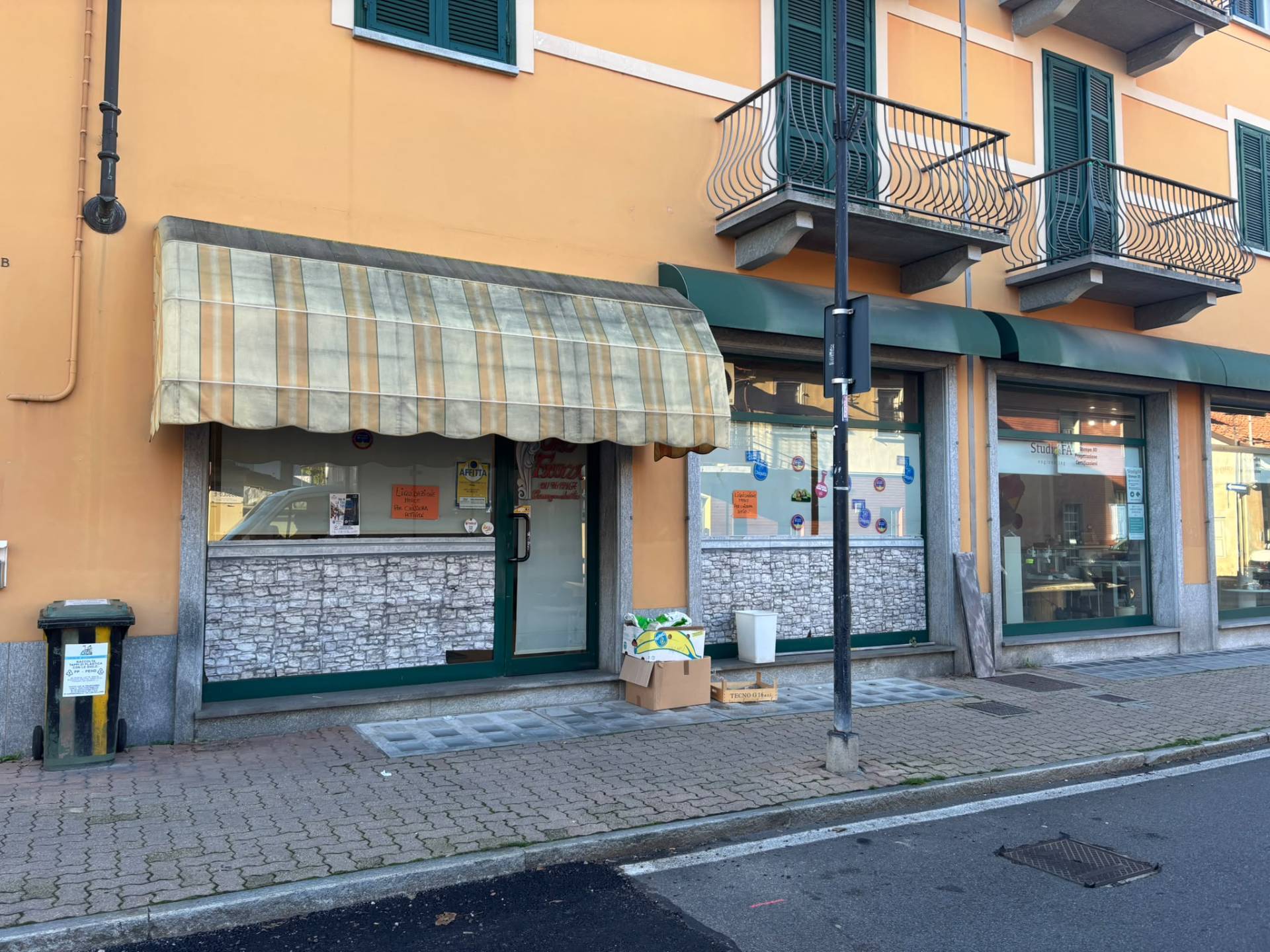 Locale commerciale in affitto a Villastellone