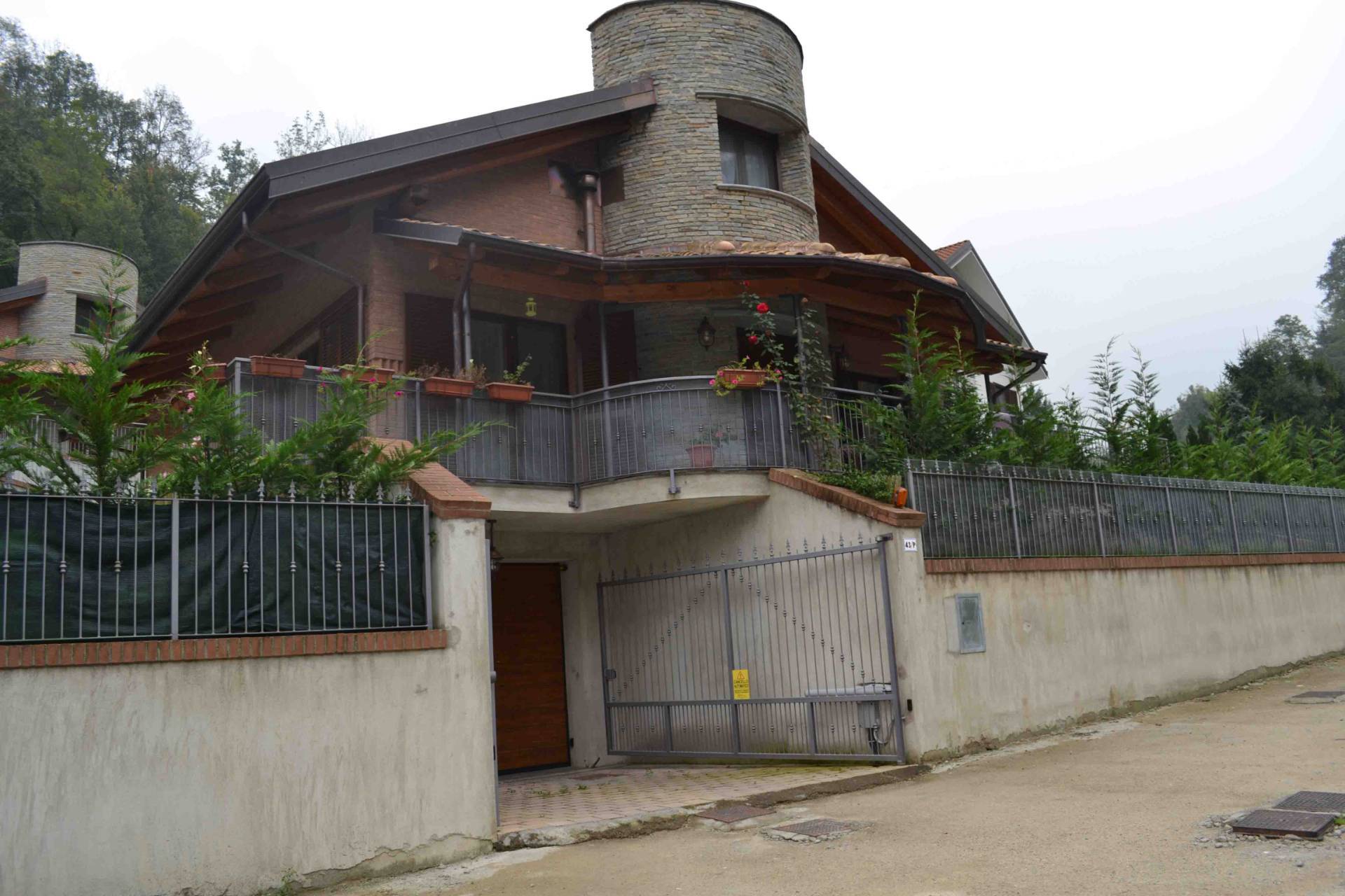 Villa a Castiglione Torinese