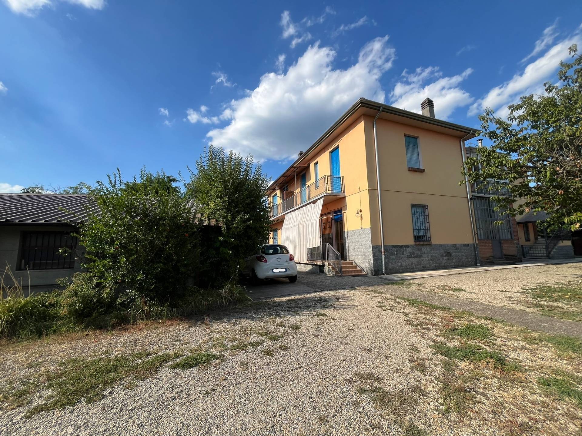 Casa indipendente in vendita