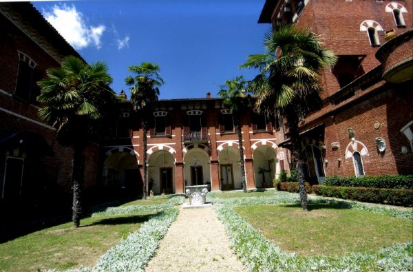 Castello in Vendita a Dusino San Michele