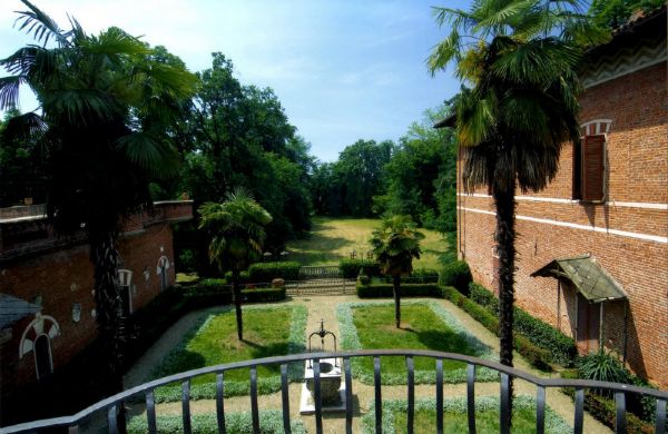 Castello in Vendita a Dusino San Michele