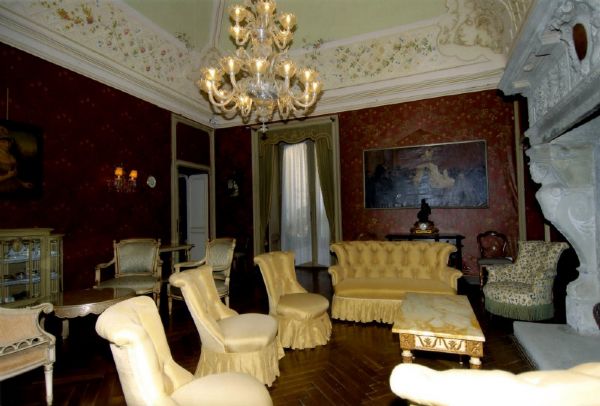 Castello in Vendita a Dusino San Michele