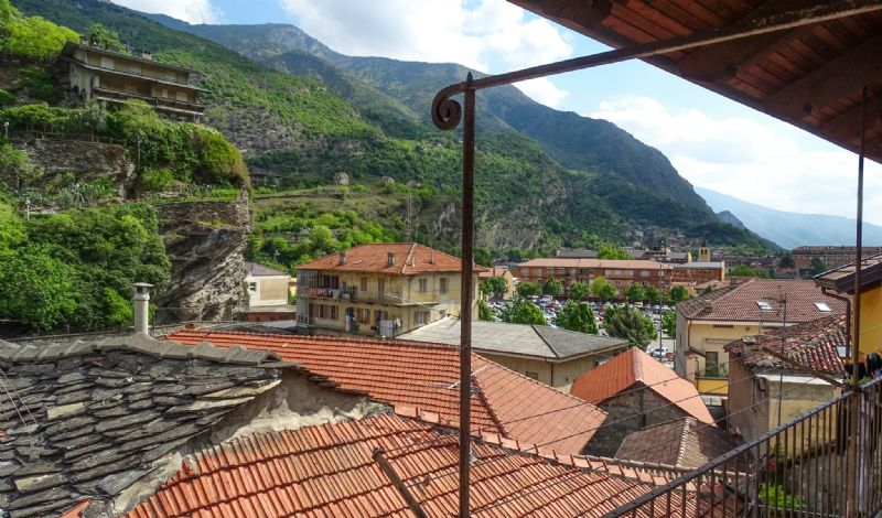 Appartamento in Affitto a Susa