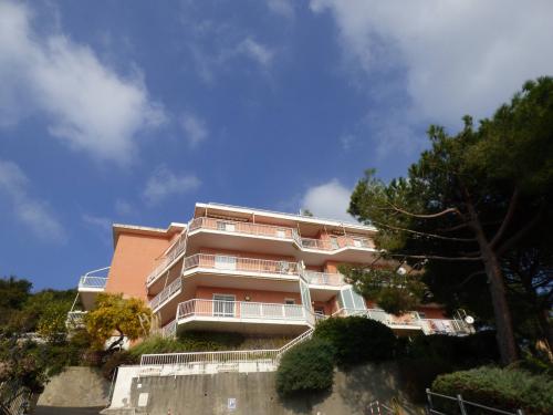  for Sale to Riva Ligure