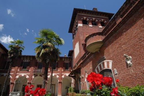 Castello in Vendita a Dusino San Michele