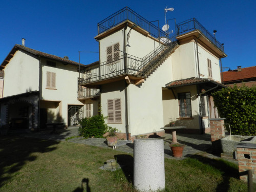 Casale in Vendita a Bruno