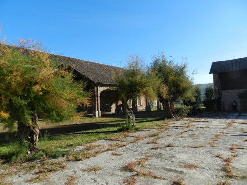 Casale in Vendita a Bruno