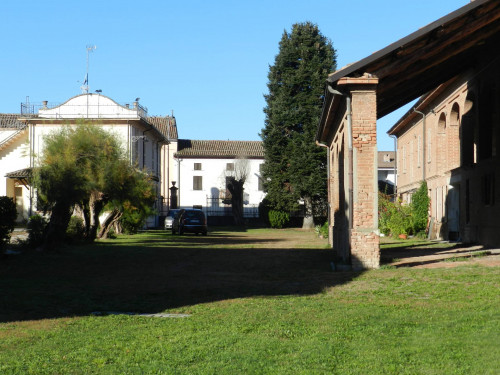 Casale in Vendita a Bruno