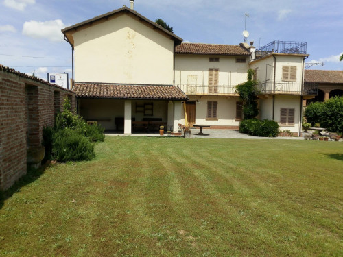 Casale in Vendita a Bruno