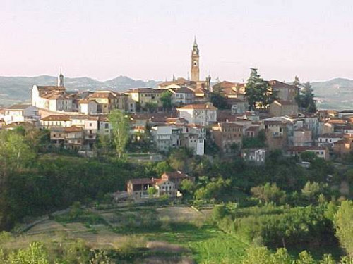 Rustico in Vendita a Castell'Alfero