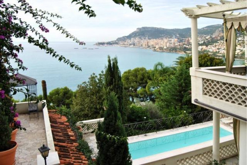 Villa for Sale to Roquebrune-Cap-Martin