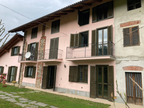 Casa indipendente in Affitto a Barbania