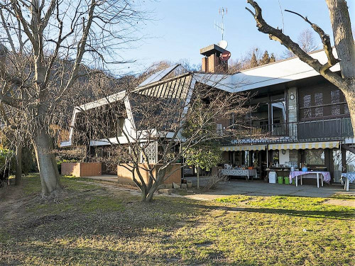 Villa Trifamiliare in vendita a Moncalieri