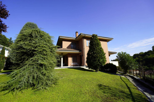 Villa Bifamiliare in Vendita a San Mauro Torinese