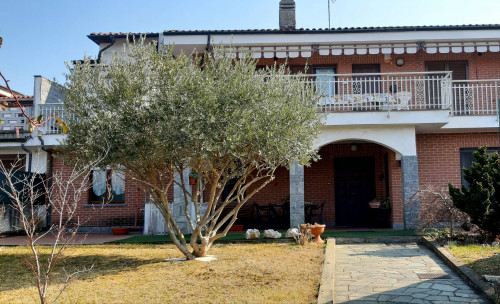 Villa Bifamiliare in Vendita a Rivarossa
