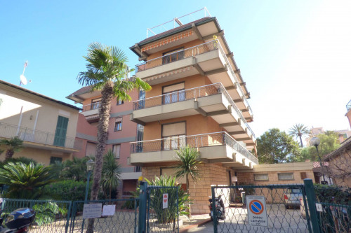 Apartment for Sale to Bordighera