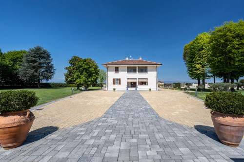 Villa in Vendita a Santhià