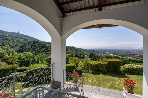 Villa for Sale to San Mauro Torinese