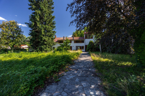 Villa for Sale to Oglianico