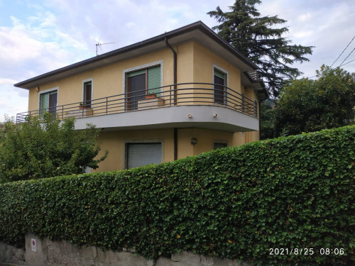 Villa Bifamiliare in Vendita a Sanremo