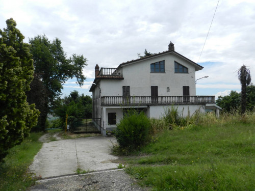 Casa indipendente in Vendita a Vignale Monferrato