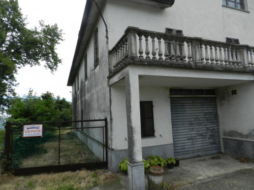 Casa indipendente in Vendita a Vignale Monferrato