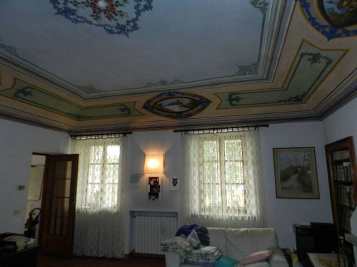 Casa indipendente in Vendita a Vignale Monferrato