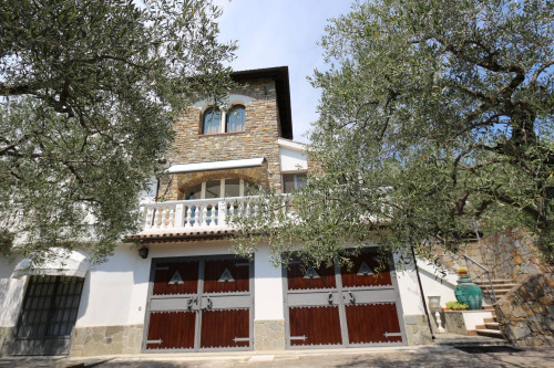 Villa in Vendita a Diano Marina