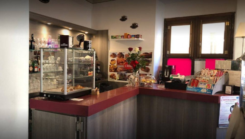 Attività Commerciale - Bar Tavola Calda - Fredda in vendita