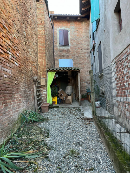 Cascina in Vendita a Cunico