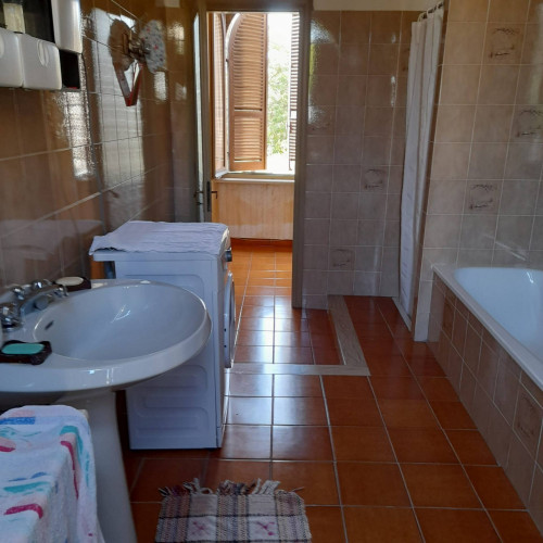 Palazzo Storico in Vendita a Bubbio